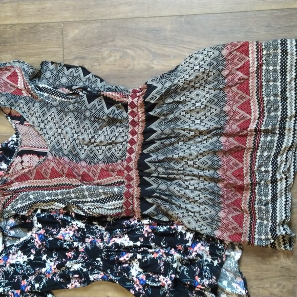 Bundle 4 dresses floral aztec designs XS S - Picture 8 of 9